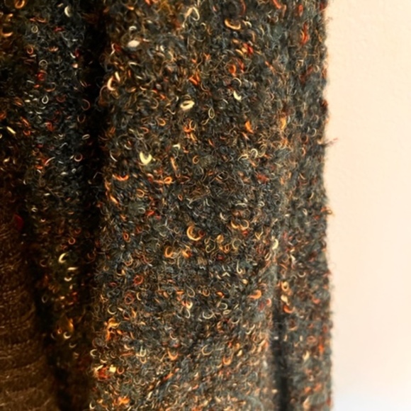 Beautiful Tahari green vest - Picture 3 of 5